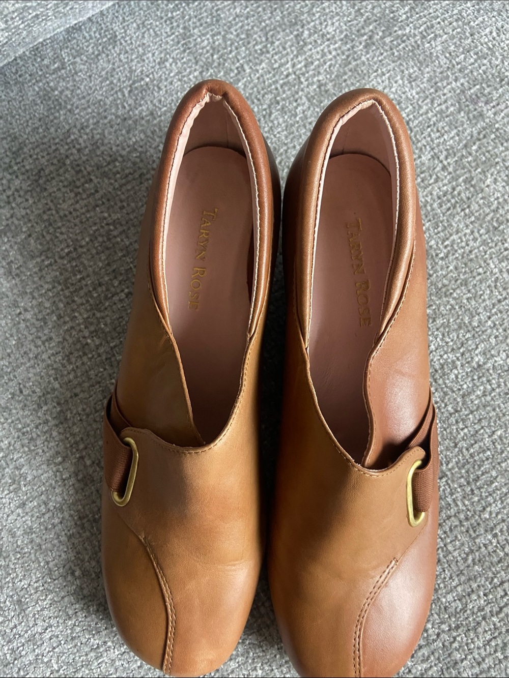 Taryn Rose Cognac Leather Slip-On Loafers womens size 7.5